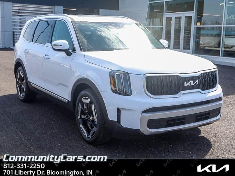 new 2025 Kia Telluride car, priced at $42,890