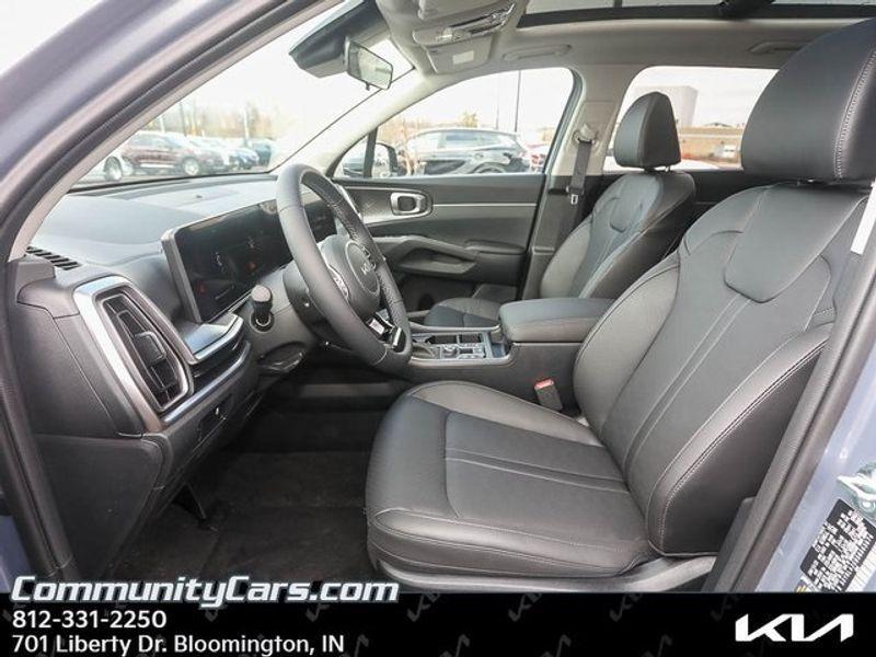 new 2025 Kia Sorento car, priced at $36,826