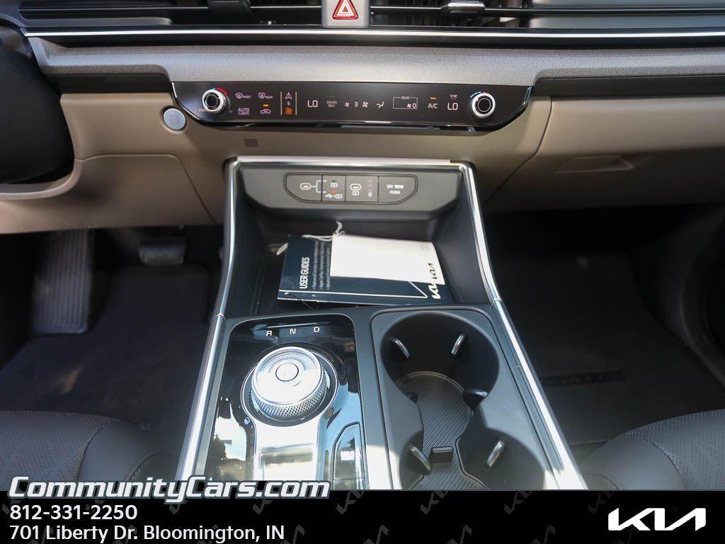 new 2026 Kia Carnival Hybrid car, priced at $44,390