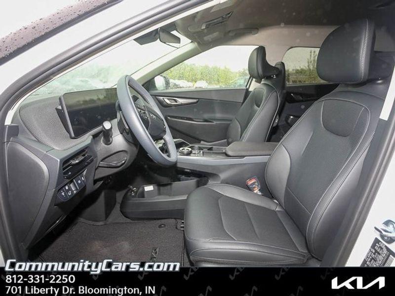 new 2025 Kia EV6 car, priced at $51,535