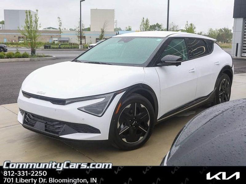 new 2025 Kia EV6 car, priced at $51,535