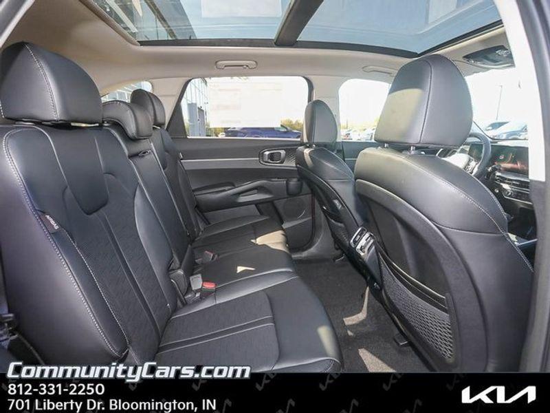 new 2025 Kia Sorento car, priced at $37,675