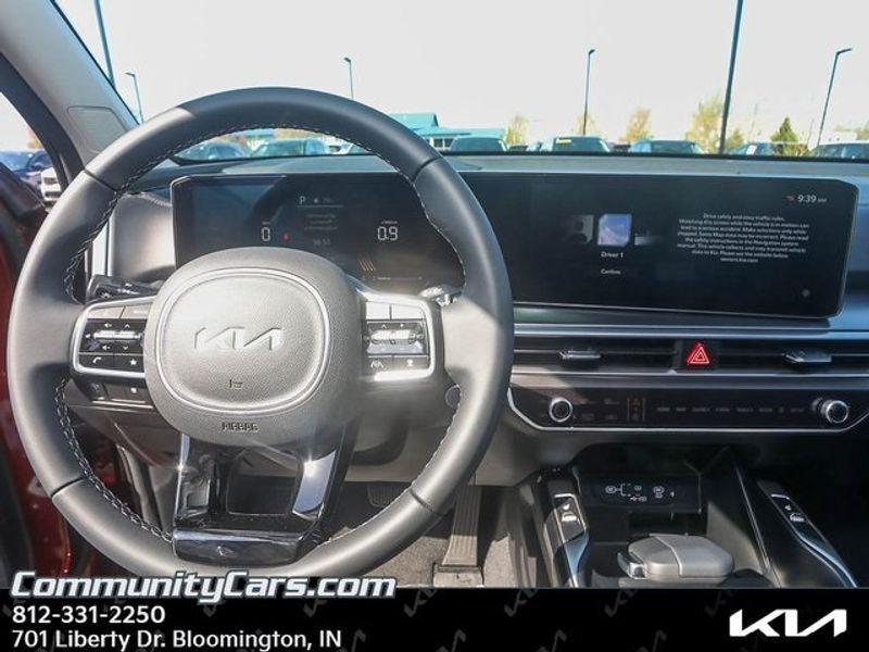 new 2025 Kia Sorento car, priced at $37,675