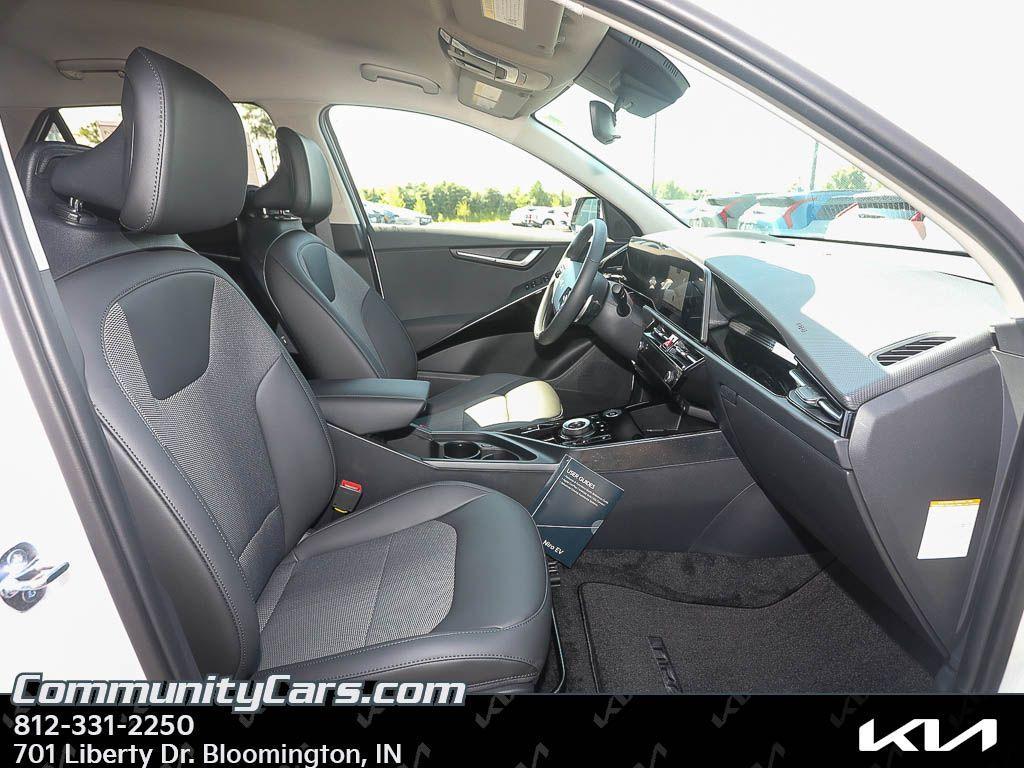 new 2025 Kia Niro EV car, priced at $42,865
