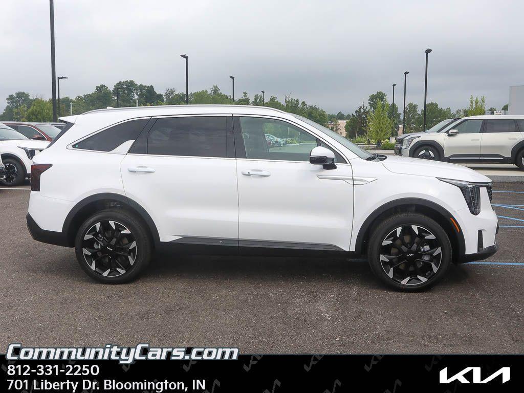 new 2025 Kia Sorento car, priced at $41,987