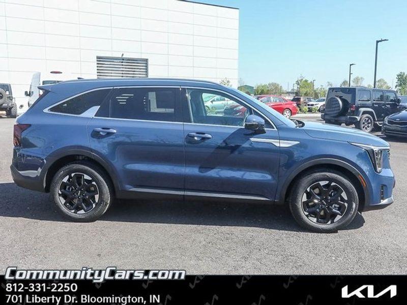 new 2025 Kia Sorento car, priced at $36,375
