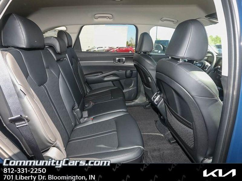 new 2025 Kia Sorento car, priced at $36,375