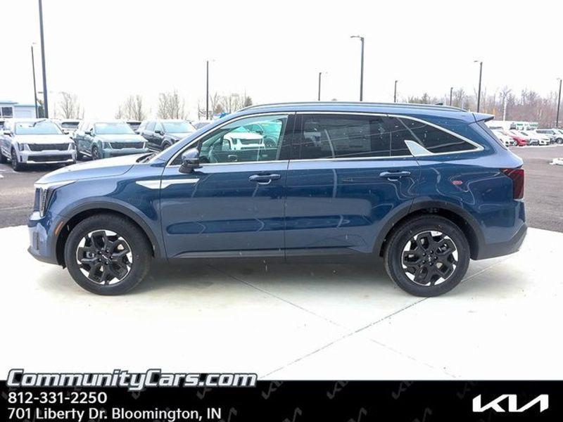 new 2025 Kia Sorento car, priced at $37,526