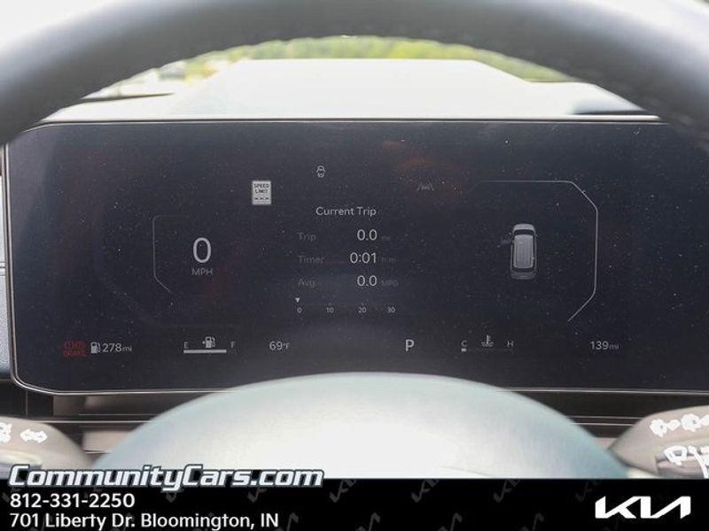 new 2025 Kia Carnival car, priced at $52,000