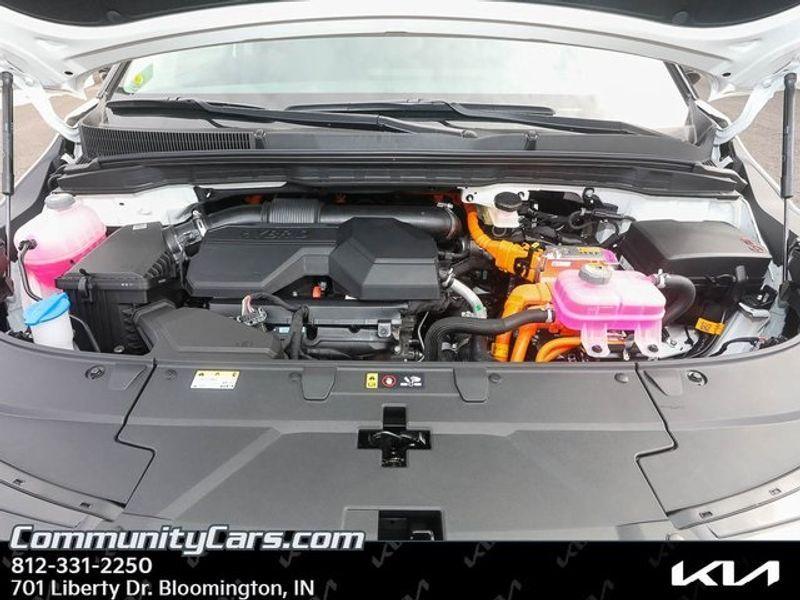 new 2025 Kia Carnival Hybrid car, priced at $52,430