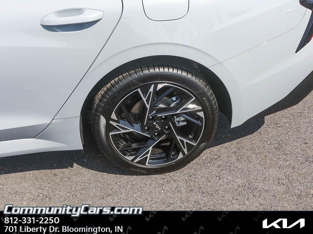 new 2025 Kia K5 car, priced at $31,000