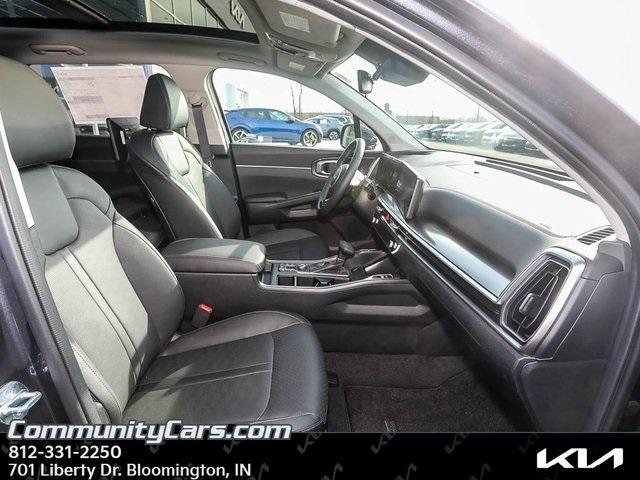 new 2025 Kia Sorento car, priced at $37,597