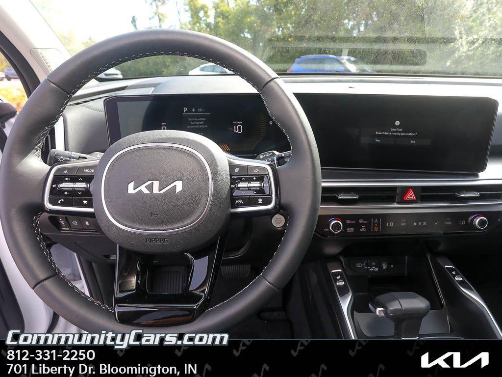 new 2025 Kia Sorento car, priced at $38,490