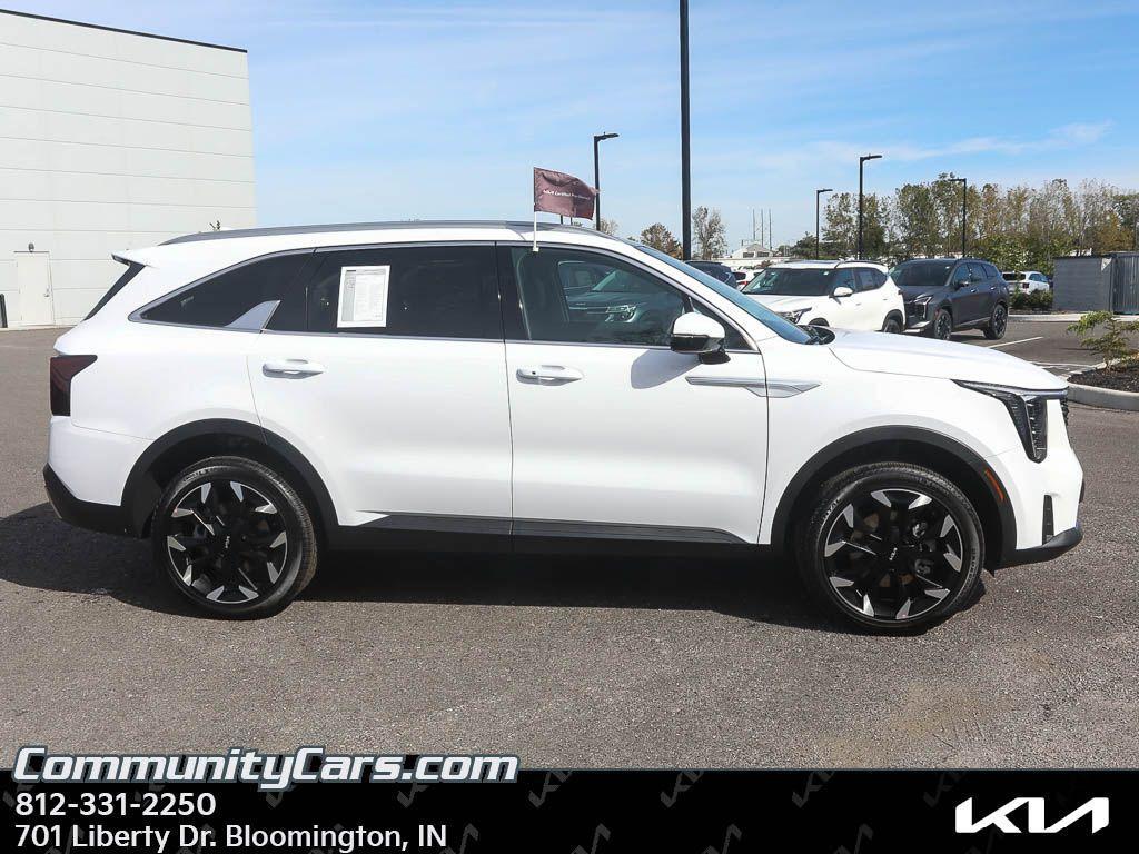 new 2025 Kia Sorento car, priced at $38,490