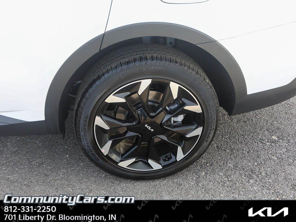 new 2025 Kia Sorento car, priced at $38,490