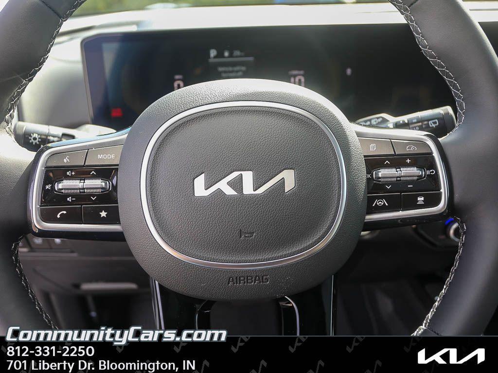 new 2025 Kia Sorento car, priced at $38,490