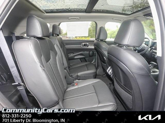 new 2025 Kia Sorento car, priced at $43,925