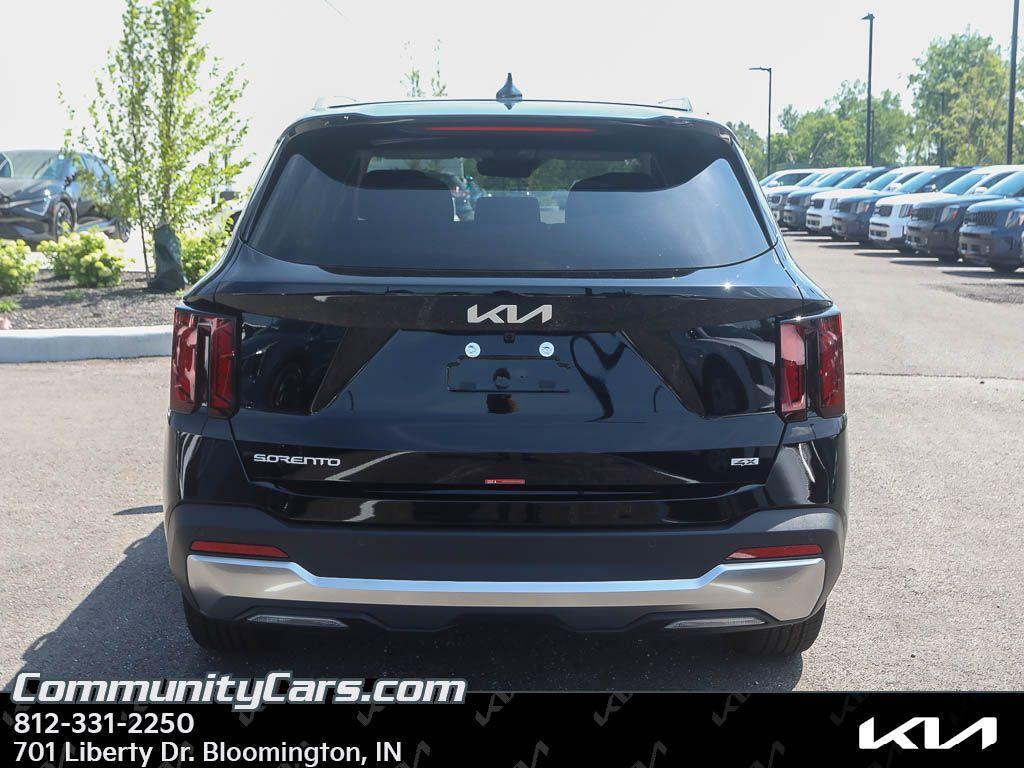 new 2025 Kia Sorento car, priced at $37,703