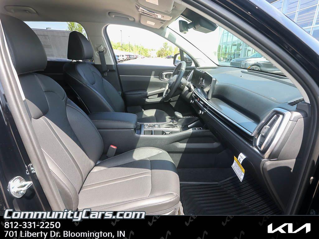 new 2025 Kia Sorento car, priced at $37,703