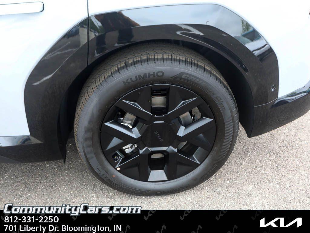 new 2026 Kia EV9 car, priced at $72,120