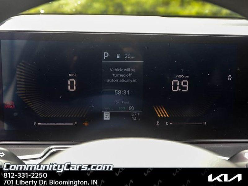 new 2025 Kia Sorento car, priced at $33,125