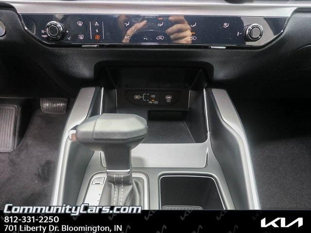 new 2025 Kia Sorento car, priced at $33,125