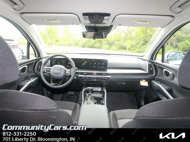 new 2025 Kia Sorento car, priced at $33,125