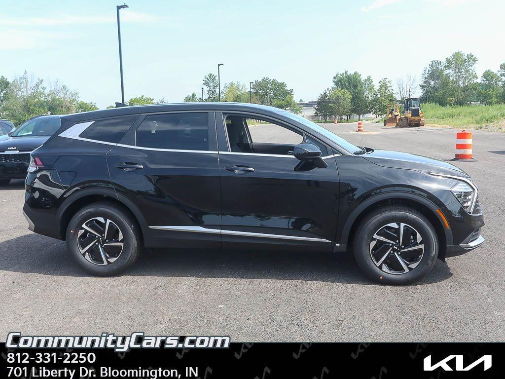 new 2025 Kia Sportage Hybrid car, priced at $30,650