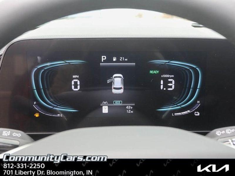 new 2025 Kia Niro car, priced at $33,648