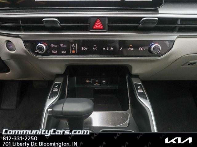 new 2025 Kia Sorento car, priced at $37,856