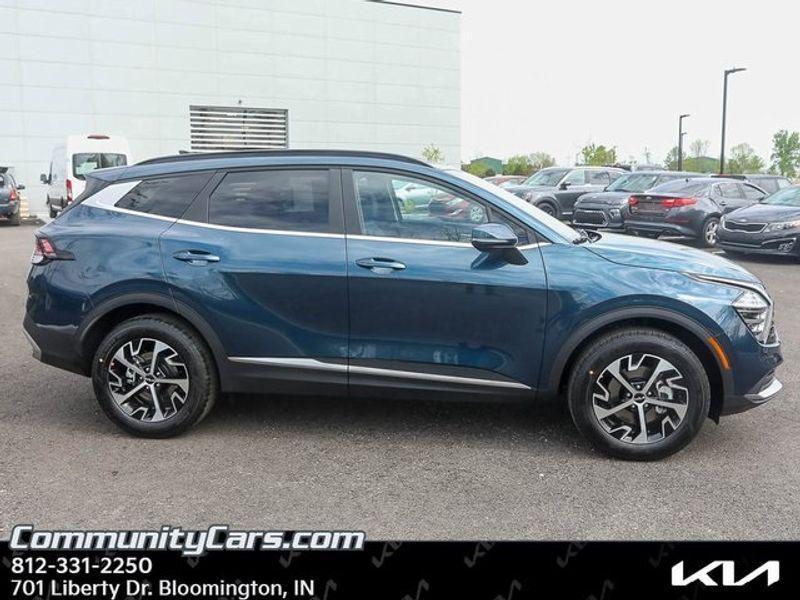 new 2025 Kia Sportage Hybrid car, priced at $33,990