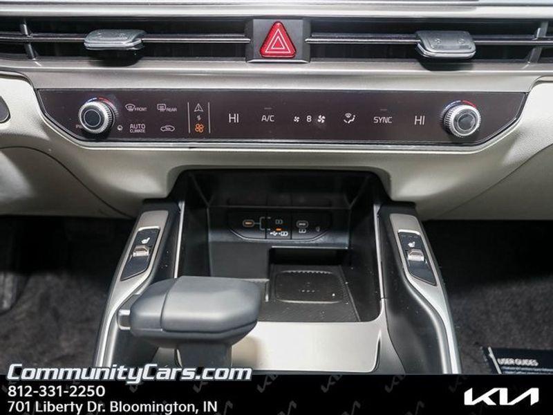 new 2025 Kia Sorento car, priced at $36,826