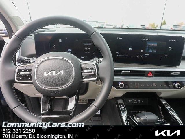 new 2025 Kia Sorento car, priced at $43,314