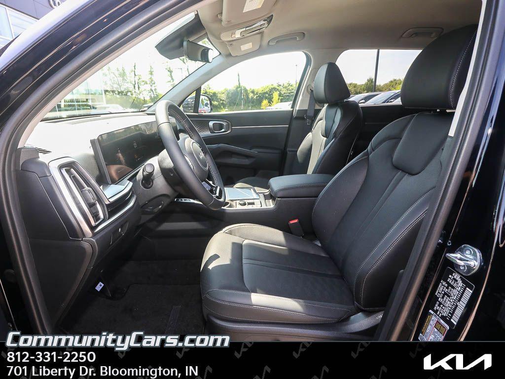 new 2025 Kia Sorento car, priced at $37,678