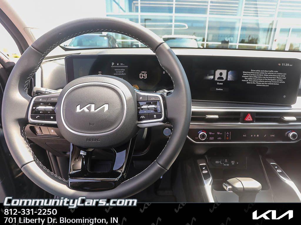 new 2025 Kia Sorento car, priced at $37,678