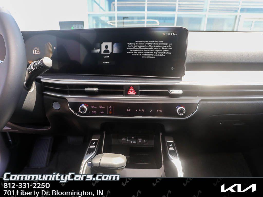 new 2025 Kia Sorento car, priced at $37,678