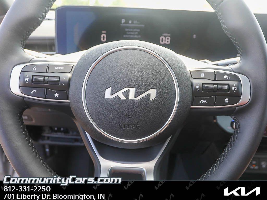 new 2025 Kia K5 car, priced at $31,000