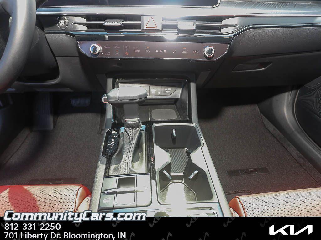 new 2025 Kia K5 car, priced at $31,000