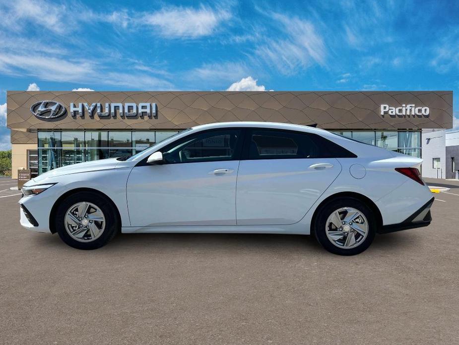 new 2024 Hyundai Elantra car, priced at $21,337