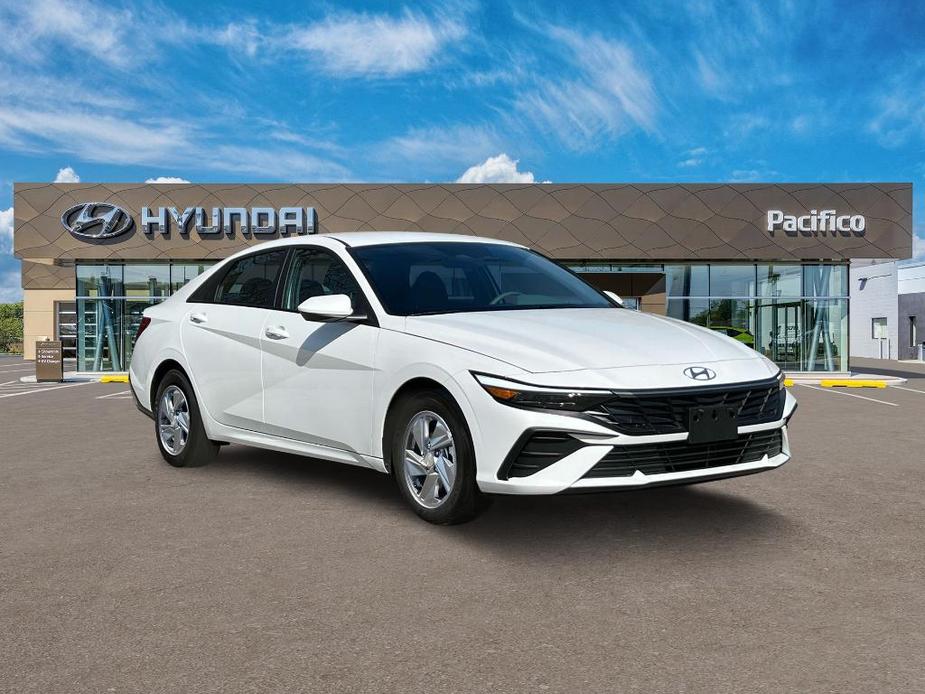 new 2024 Hyundai Elantra car, priced at $21,337