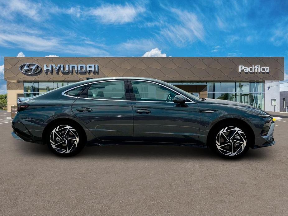 new 2024 Hyundai Sonata car, priced at $30,588