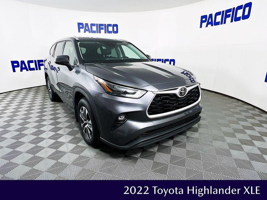 used 2022 Toyota Highlander car, priced at $38,499