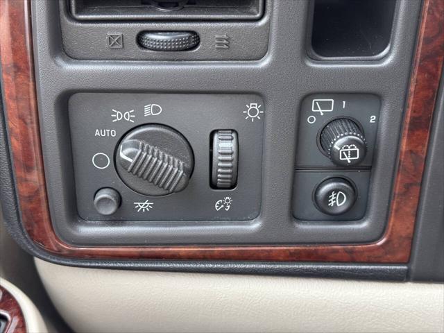 used 2005 Cadillac Escalade ESV car, priced at $7,995