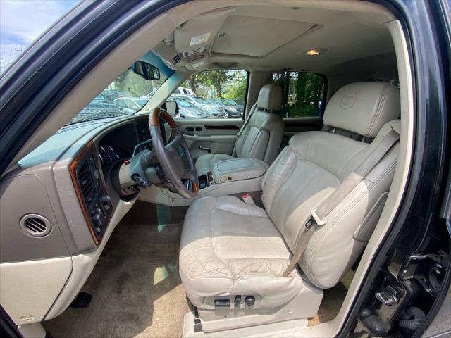 used 2002 Cadillac Escalade car, priced at $7,995