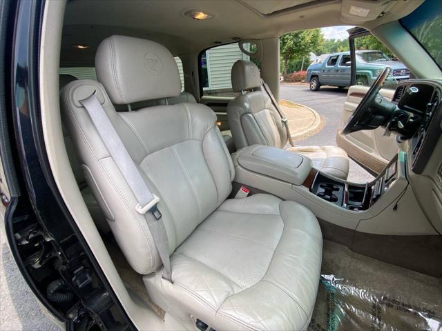 used 2002 Cadillac Escalade car, priced at $7,995