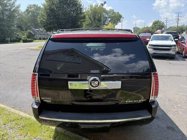 used 2009 Cadillac Escalade car, priced at $9,995