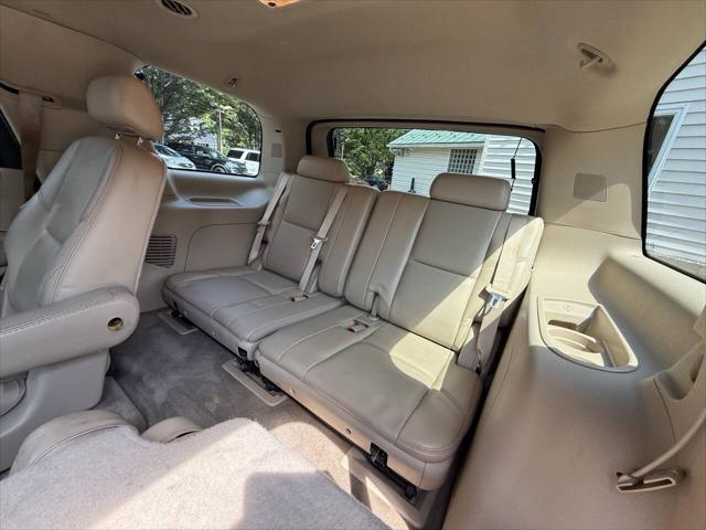 used 2009 Cadillac Escalade car, priced at $9,995