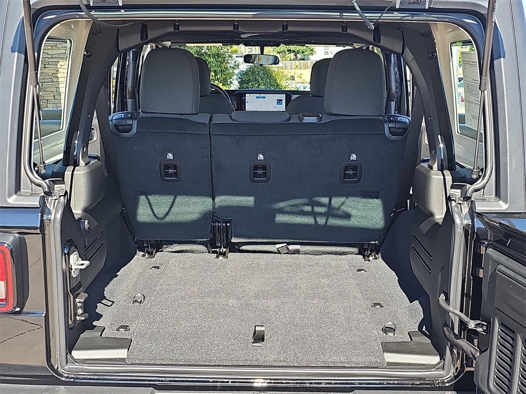 new 2025 Jeep Wrangler car