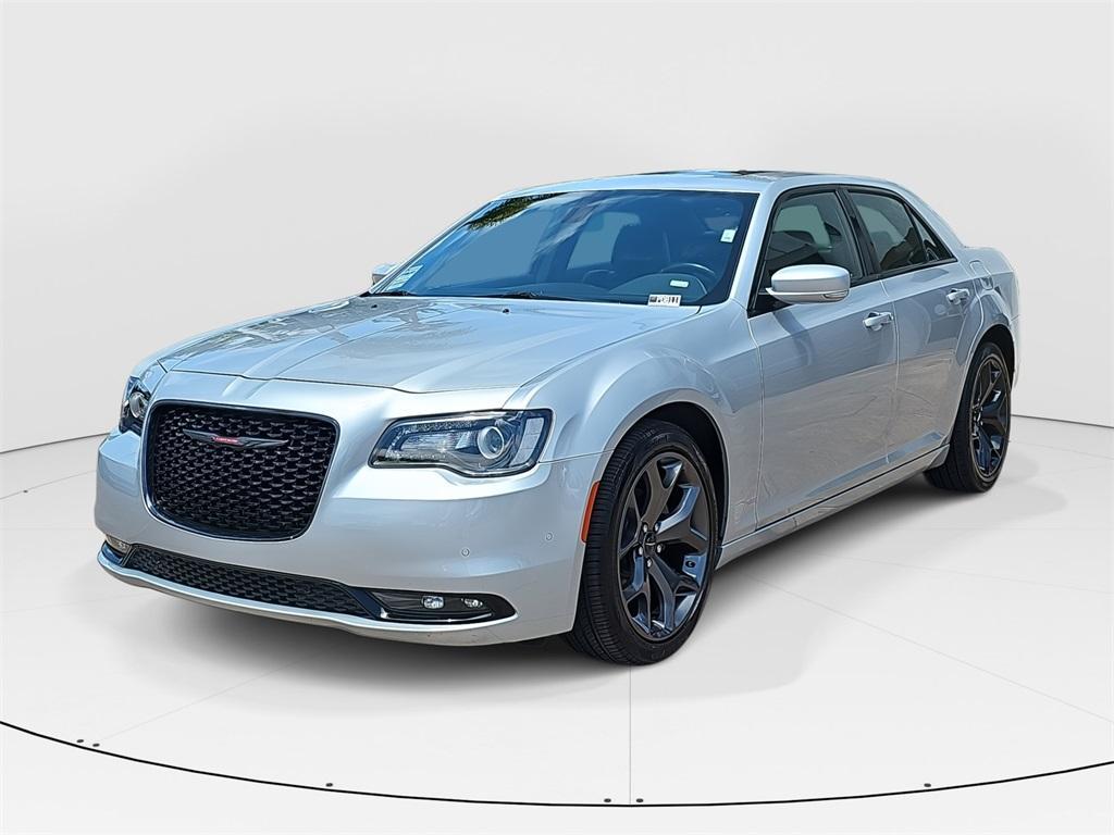 used 2022 Chrysler 300 car, priced at $25,998
