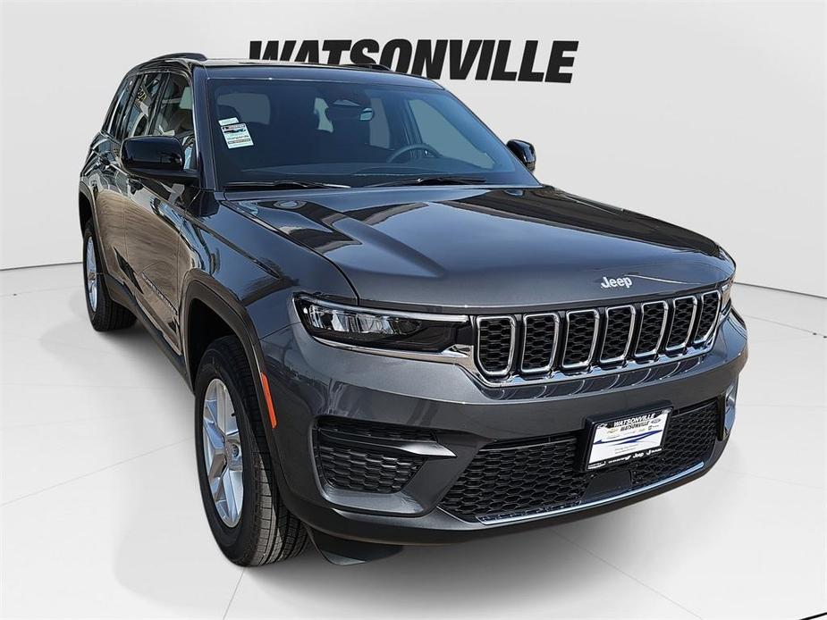 new 2025 Jeep Grand Cherokee car, priced at $37,988